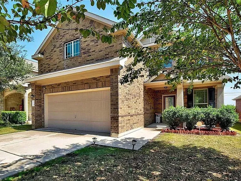 514 Travertine Trl — Photo 1