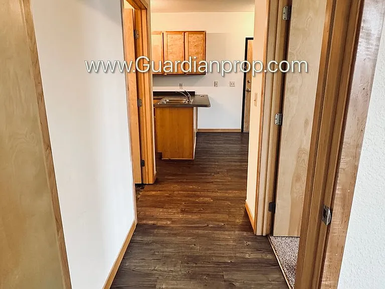 811 4th St SE #313 — Photo 9