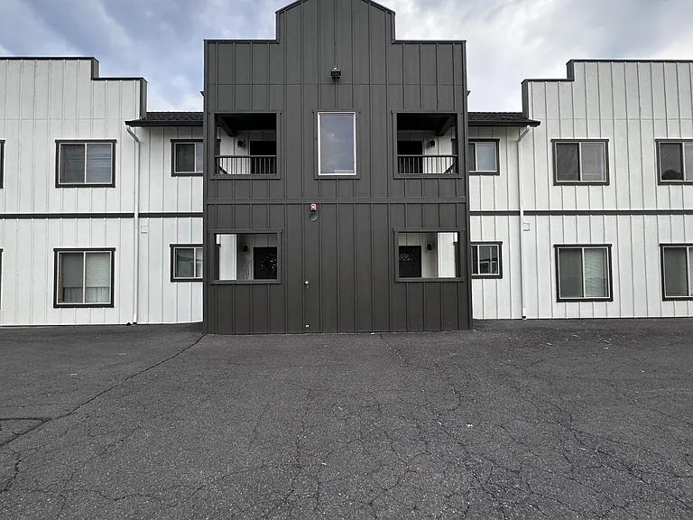 114 W Adams Ave #19 — Photo 2