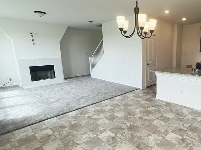 3 bed, 2.5 bath, 1774 sqft, $2,050 — Photo 3