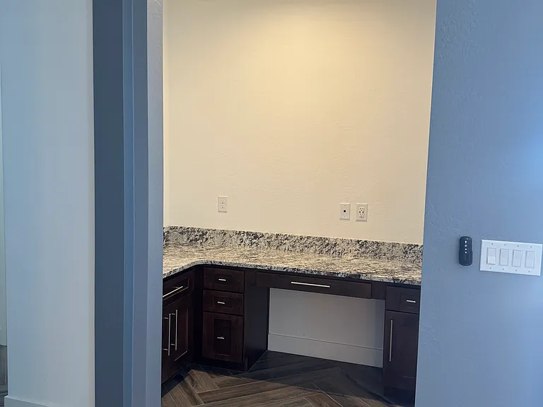 2521 S 180th Dr — Photo 28