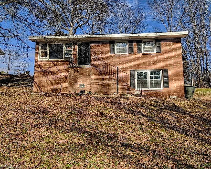 1st image of 410 Kings Dr