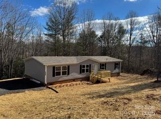 2490 Shadowbrook Dr, Lenoir, NC 28645