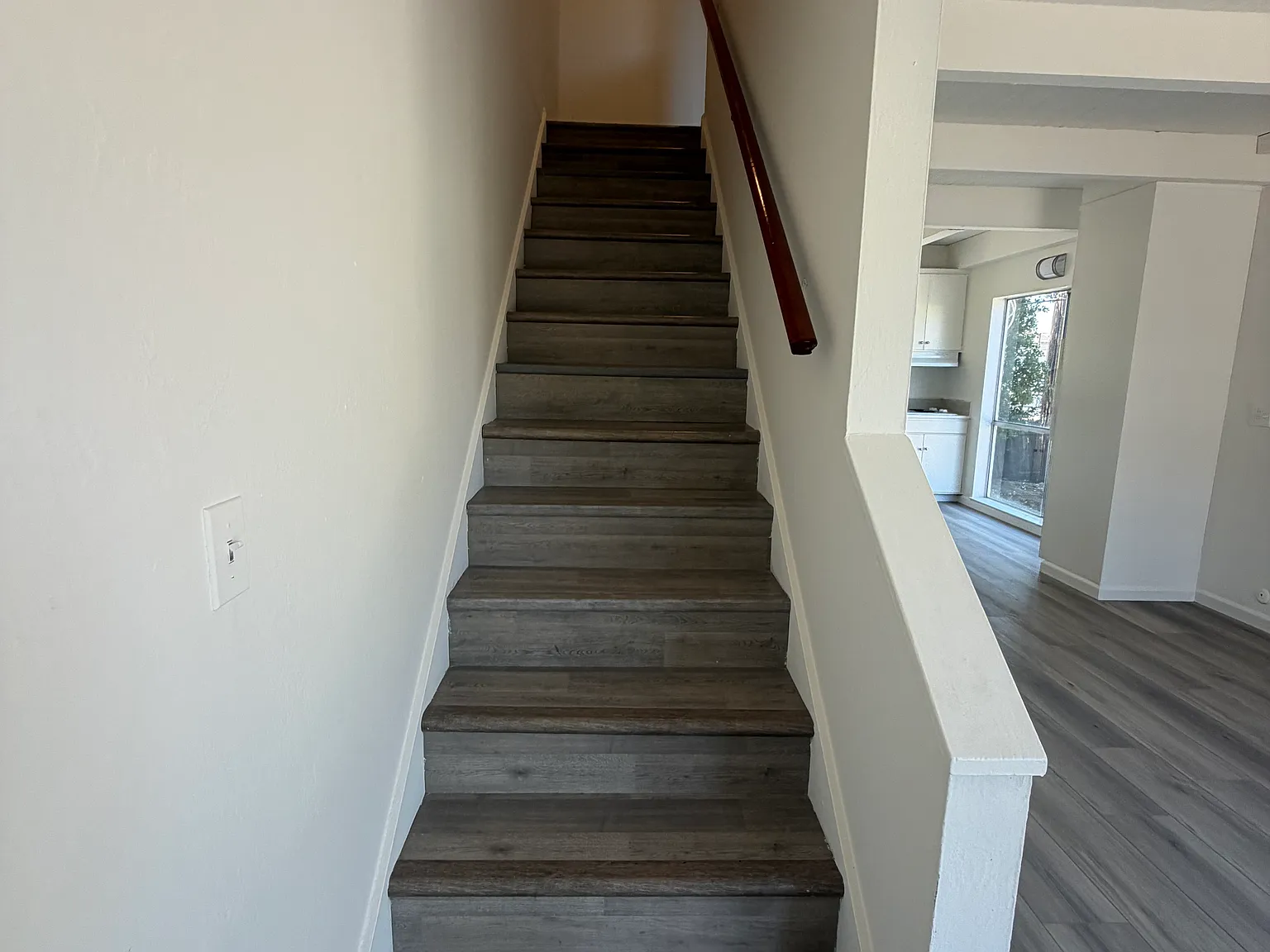 2 bed, 1.5 bath, 900 sqft, $3,500 — Photo 4