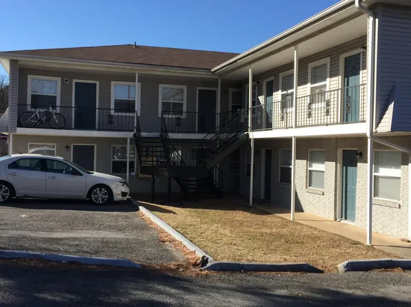 1002 W Hughes St, Fayetteville, AR