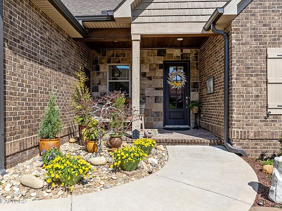 3rd image of 3422 Windmead Ln