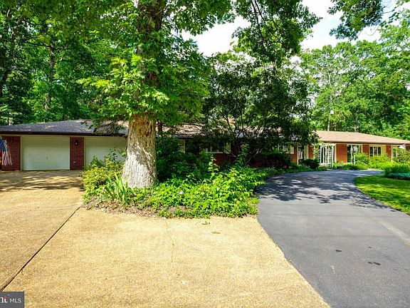 3rd image of 10527 Anita Dr