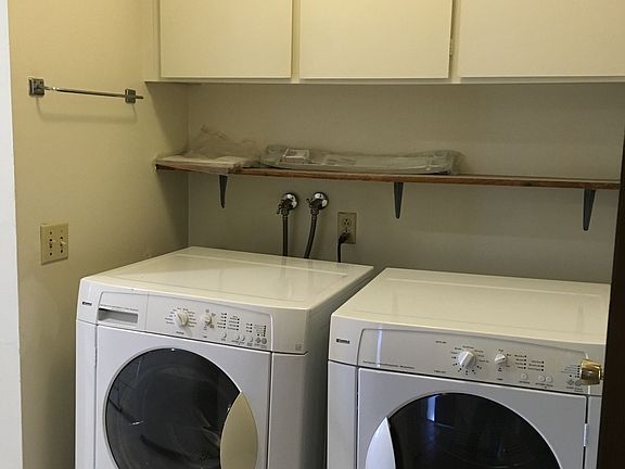 3rd image of 10480 N Foothill Blvd APT A