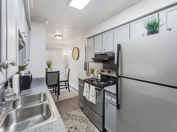 Le Montreaux Apartments, 3605 Steck Ave APT 1004, Austin, TX 78759