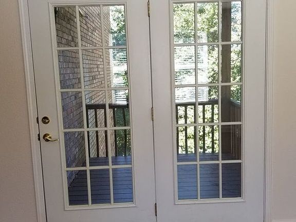 5th image of 208 Southridge Ln