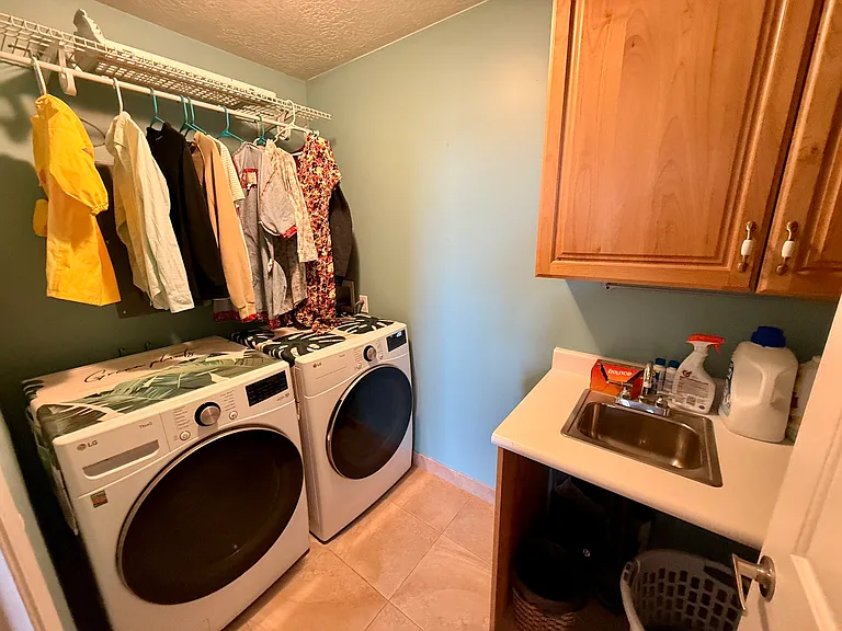 1090 E Fairway Dr — Photo 14