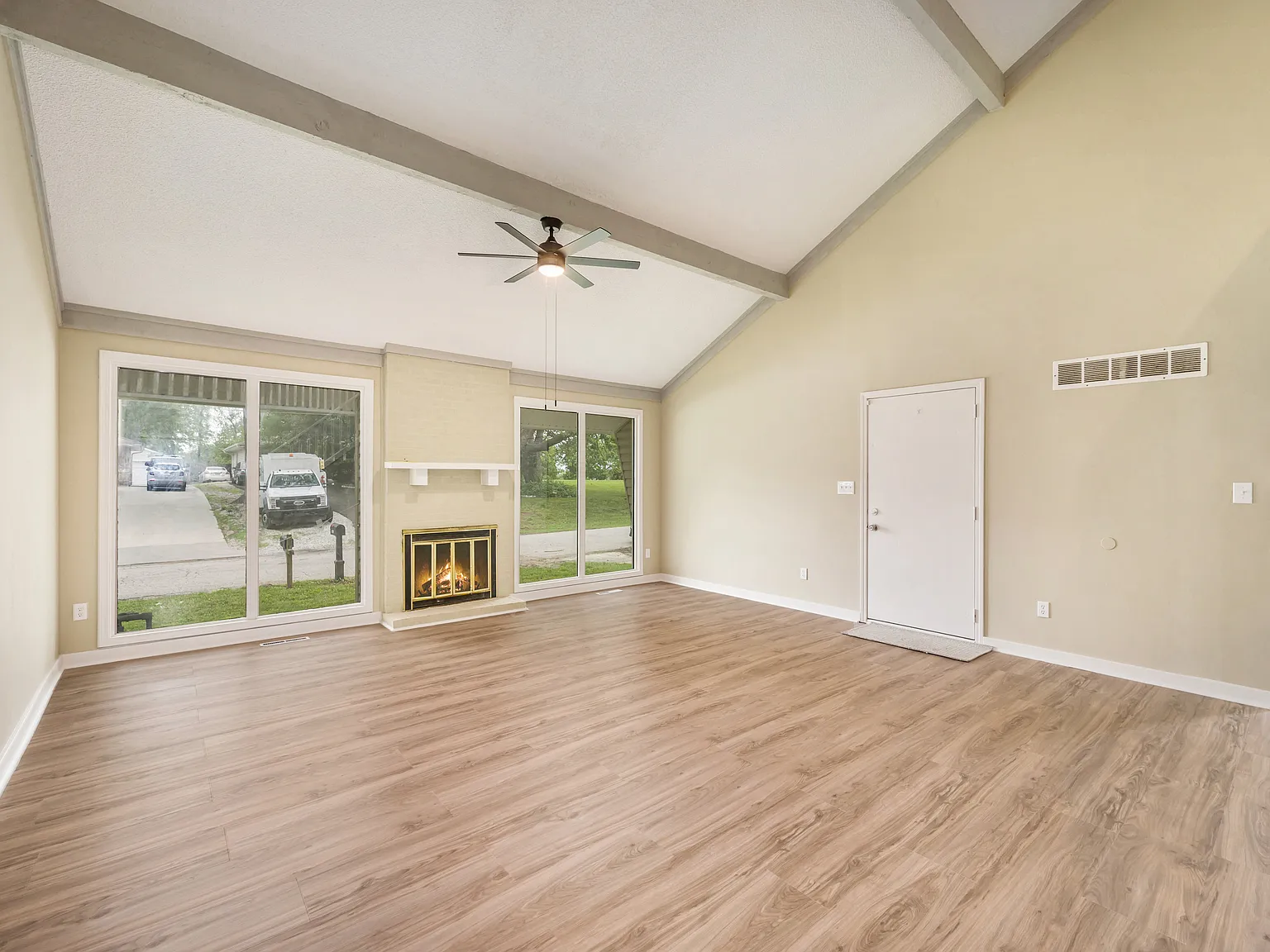 4 bed, 2738 sqft, $1,850 — Photo 4