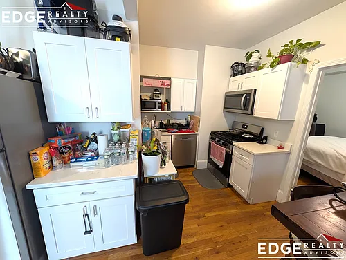 30 Mount Hope St #1 Photo 1