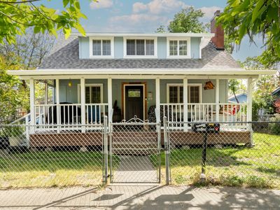 419 NW D St, Grants Pass, OR, 97526