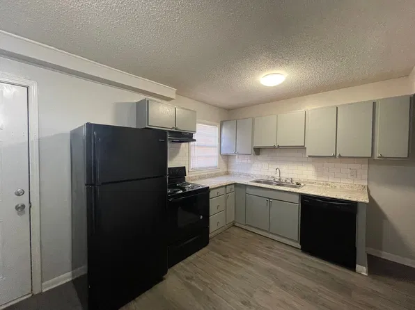 131 Wall St, Warner Robins, GA