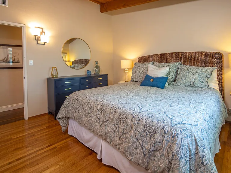 871 Coronado Ave — Photo 12
