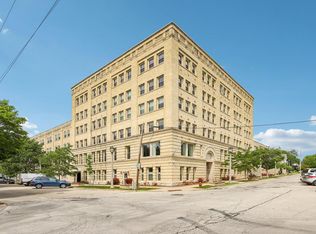 904 E Pearson St UNIT 122, Milwaukee, WI 53202
