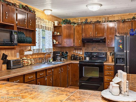5th image of 1713 Deer Ln