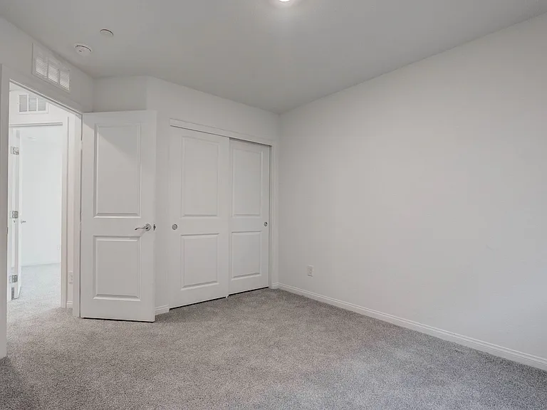 9938 Ullom Dr — Photo 6
