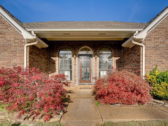 4th image of 8468 Springer Dr