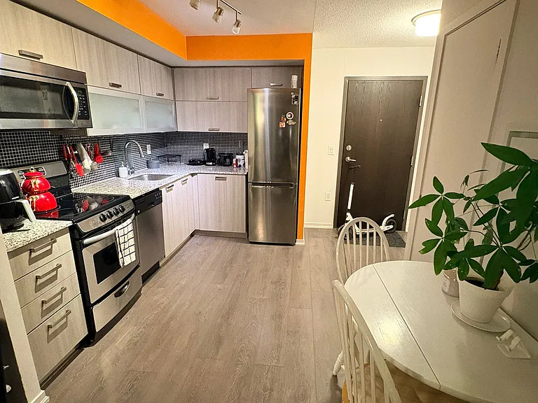 36 Lisgar St #2216E — Photo 9