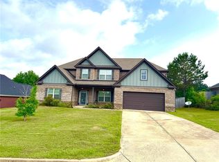 41 Tree Top Hl, Smiths Station, AL 36877