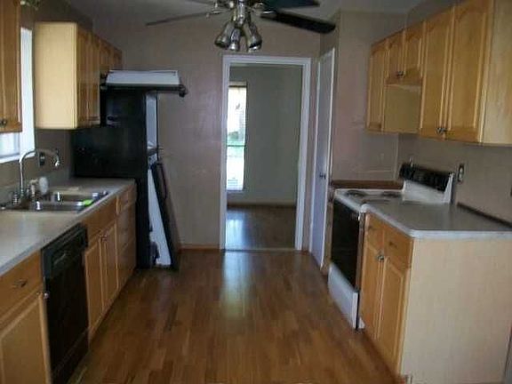 5th image of 7919 Burning Hills Dr