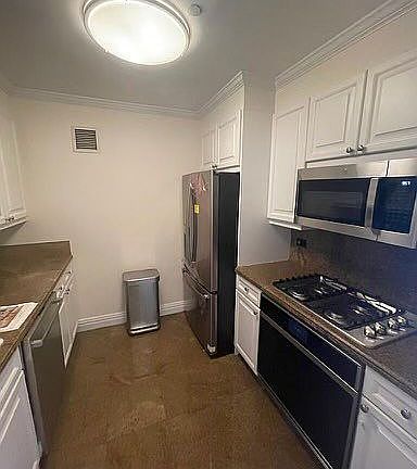5th image of 188 E 78th St APT 15B