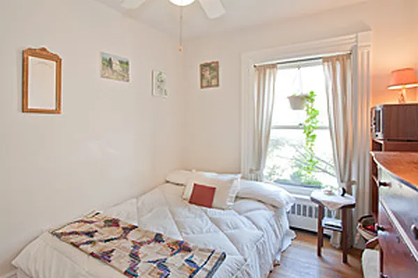 Sold by Avenue Sotheby's International Realty | media 13