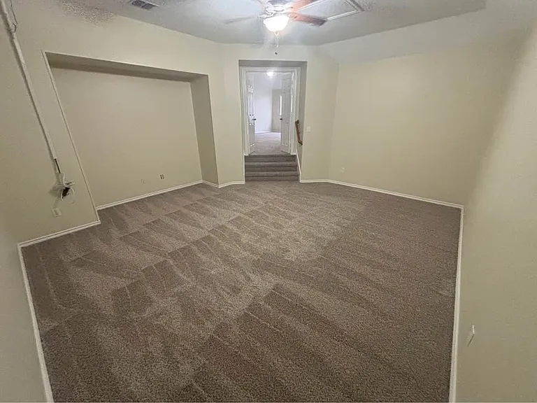 1752 Flowers Dr — Photo 9