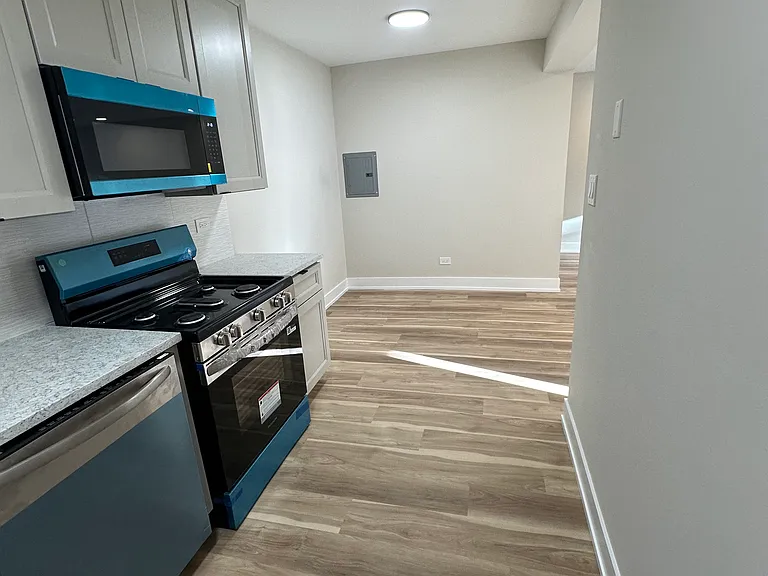 5306 N Cumberland Ave #212 — Photo 18