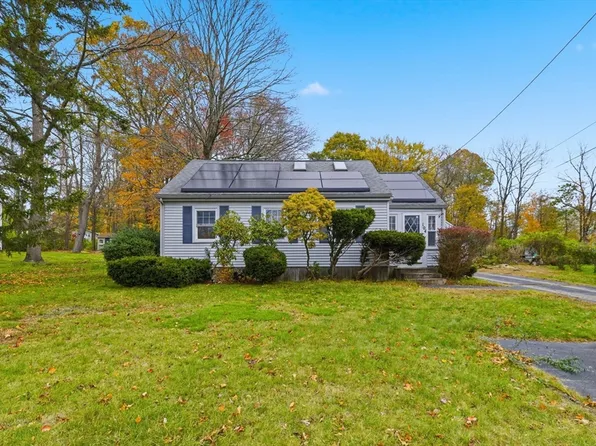104 Jones Rd, Hopedale, MA 01747
