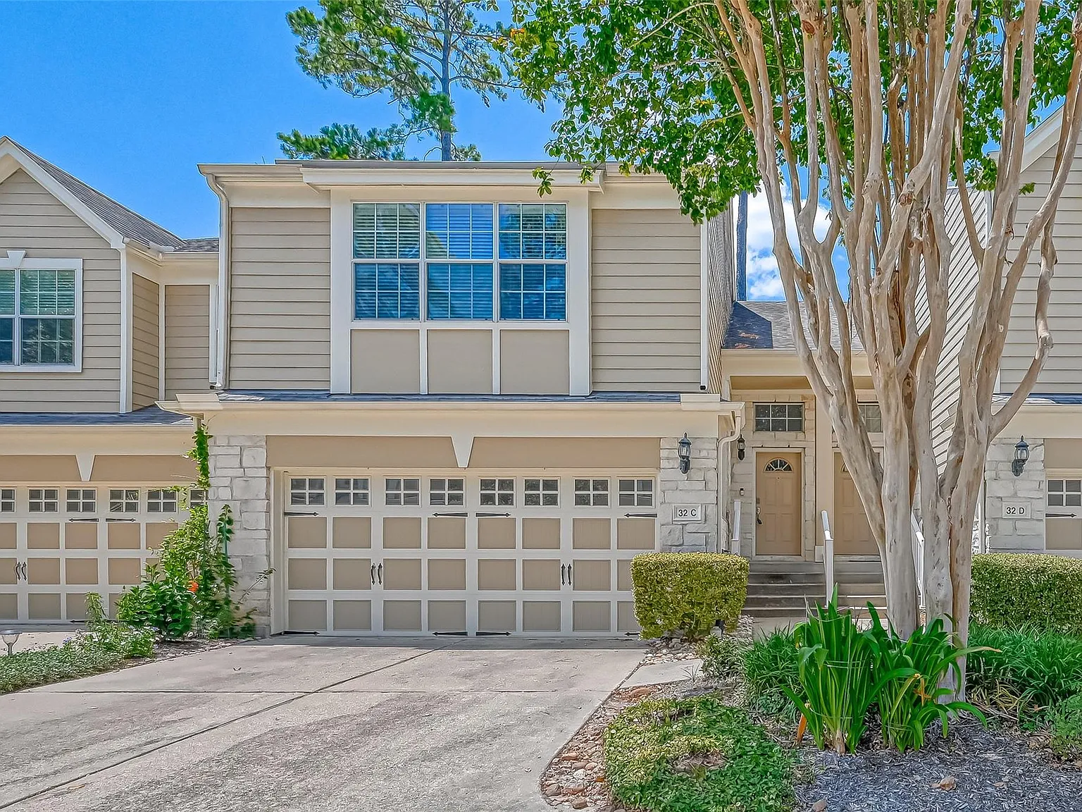 2 bed, 2.5 bath, 1429 sqft, $1,850 — Photo 3