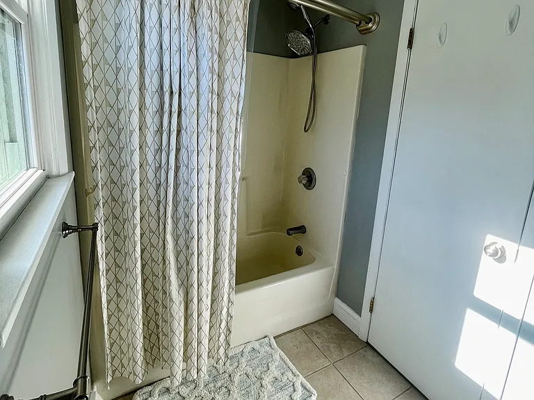 Bunker Hill Dr — Photo 14