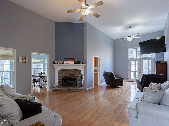 5th image of 1583 Sullivan Mill Rd