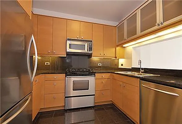 Sold by Sumitomo Real Estate Sales | media 13