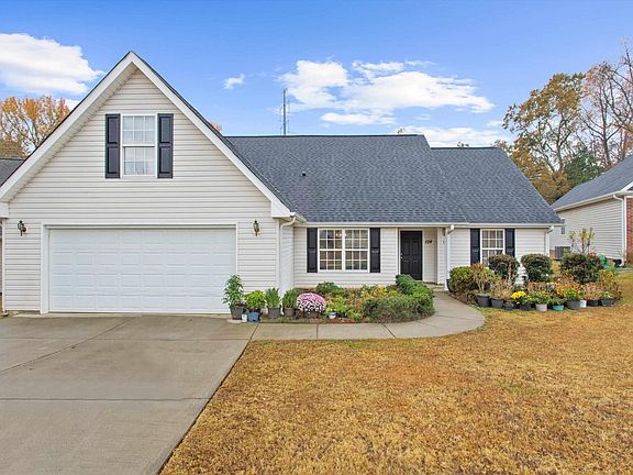 2nd image of 104 Lauren Wood Cir
