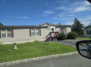 92 New St, Oxford, NJ 07863