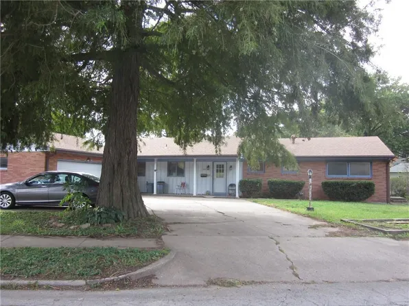 1900 Agency Rd, Saint Joseph, MO 64507