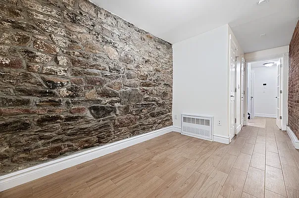 Rented by REAL New York | media 6