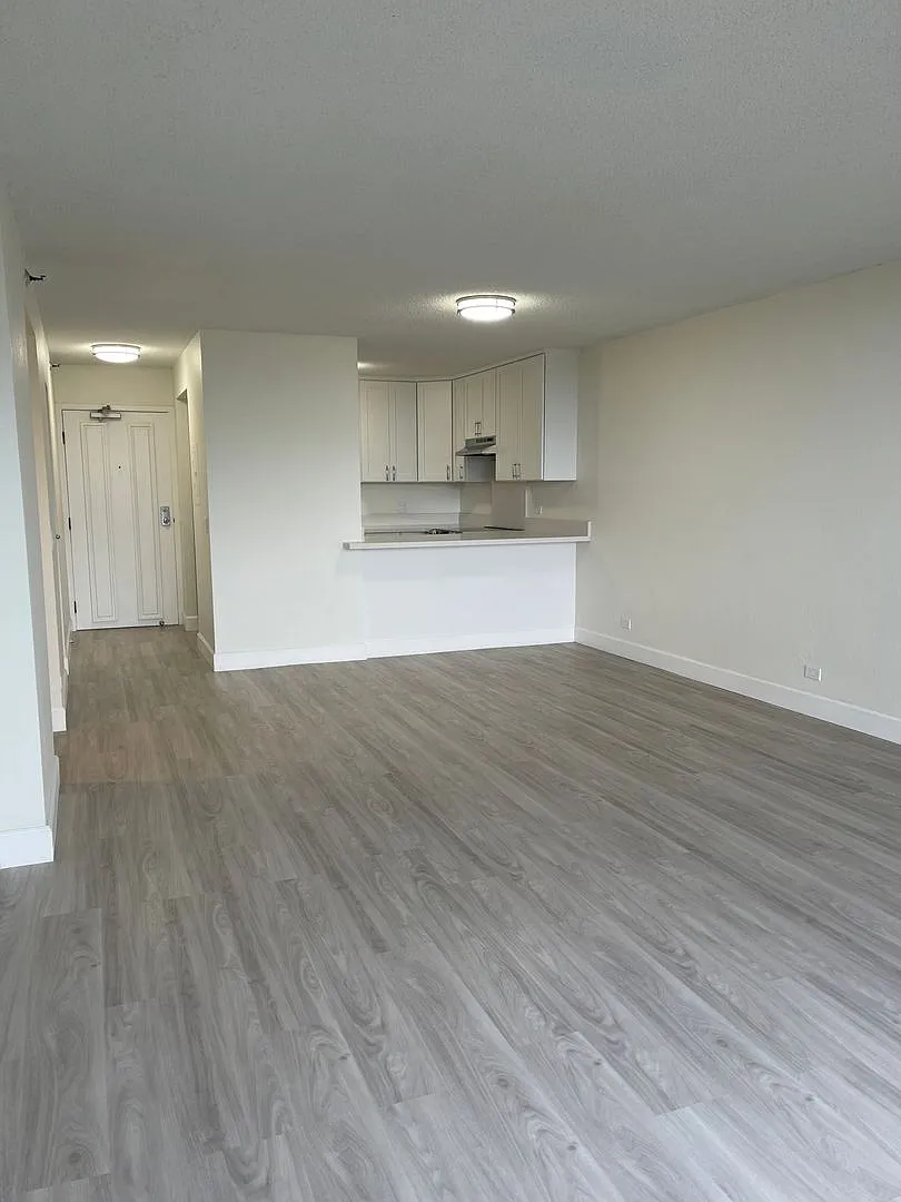 Aiea Park at Pearlridge 2 bedroom apartment — Photo 3