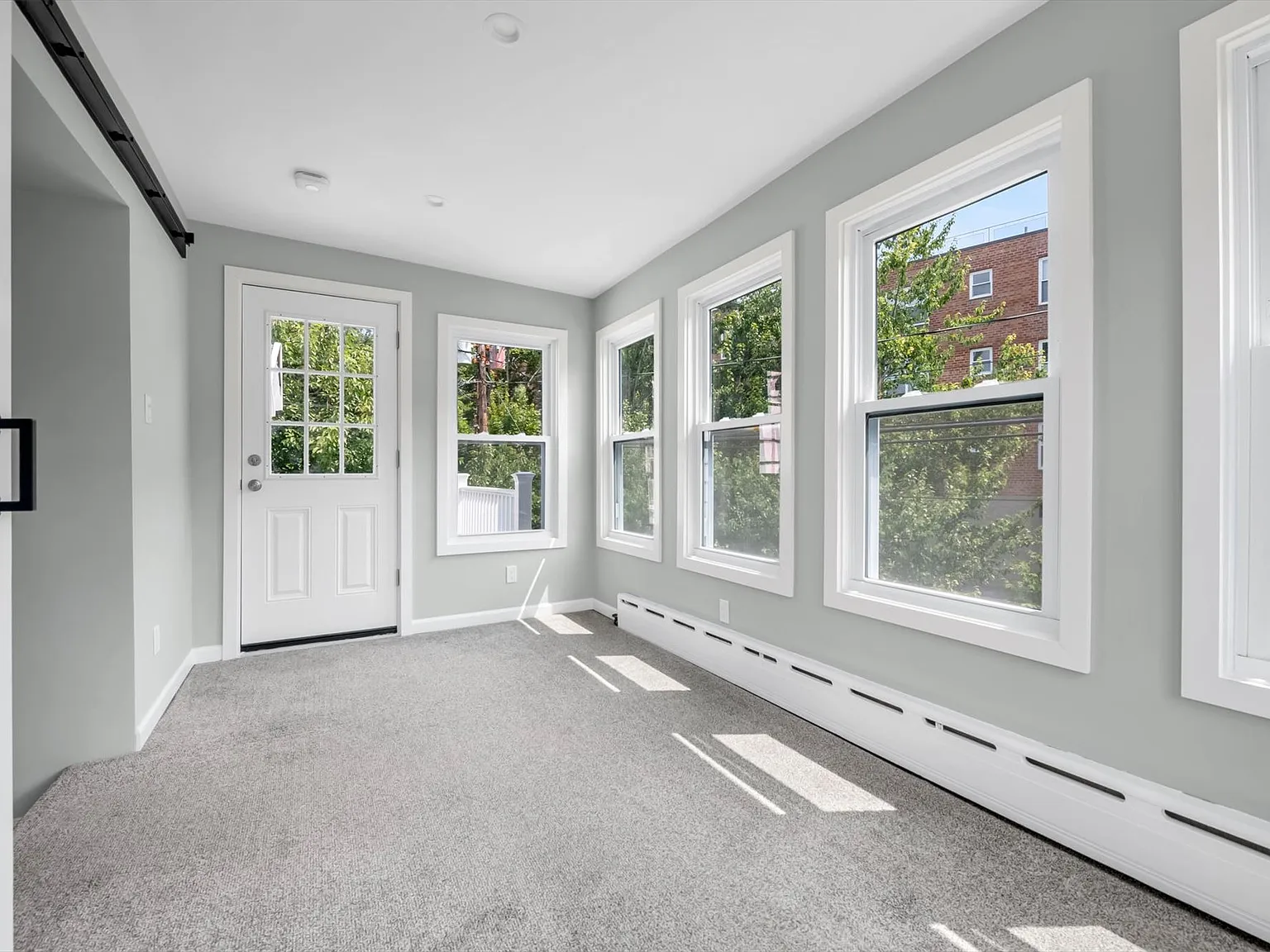 1 bed, 370 sqft, $3,000 — Photo 2