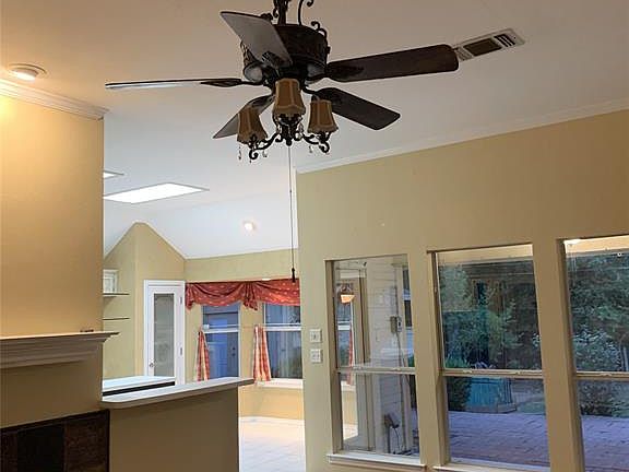 5th image of 452 Arwine Dr