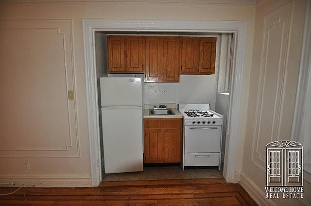 2nd image of 4129 46th St APT 3D