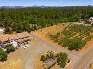 2260 Larsen Dr, Camino, CA 95709