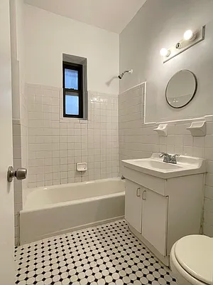 Rented by Compass | media 25