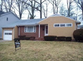 526 Livingston Rd, Linden, NJ 07036