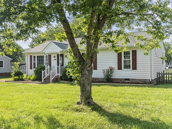 3rd image of 6426 Mary Esther Ln