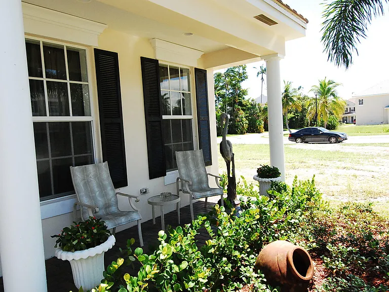 2200 SW 13th Ave — Photo 5