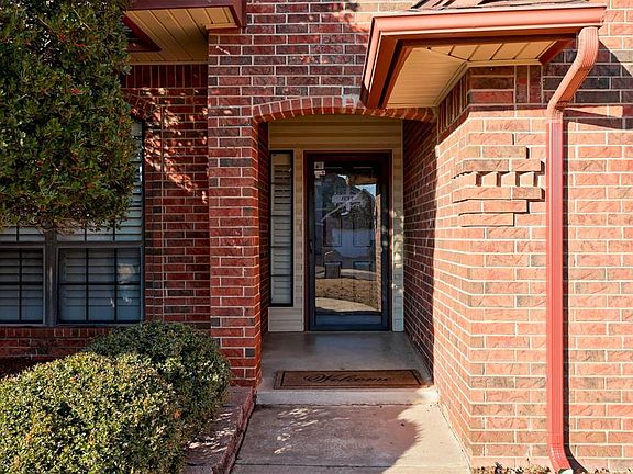 4th image of 1325 SW 121st Pl
